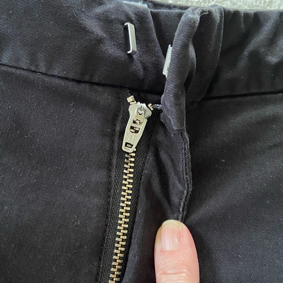 GAP Bermuda Shorts Flat Front Black Size 10 - Picture 5 of 11